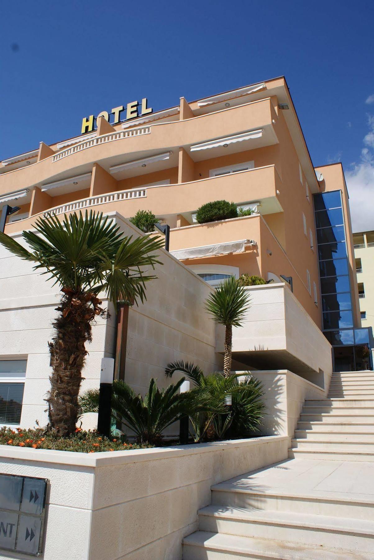 Hotel Rosina Makarska Extérieur photo